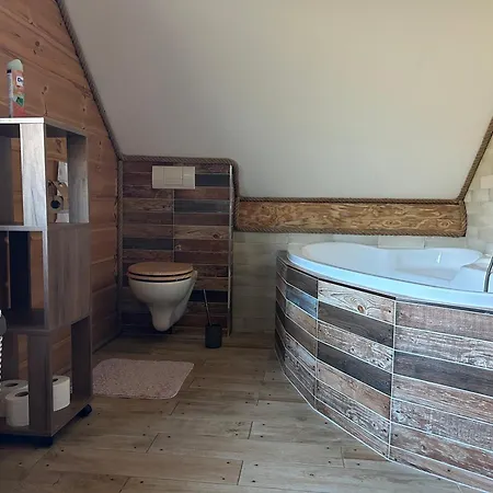 Zrub Laura * Mýto pod Ďumbierom